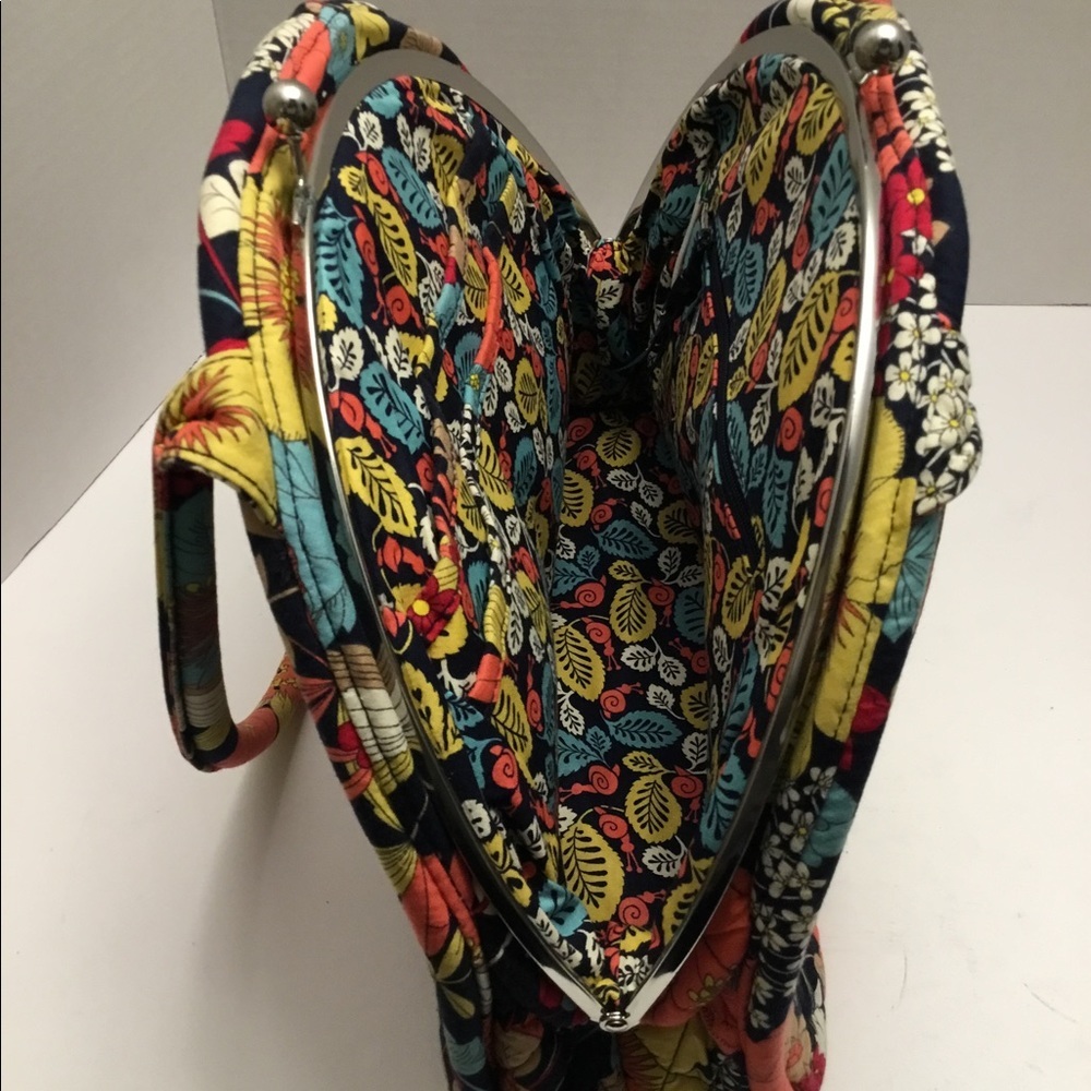 VERA BRADLEY POCKETBOOK.  .  BRAND NEW, never worn - Picture 11 of 11
